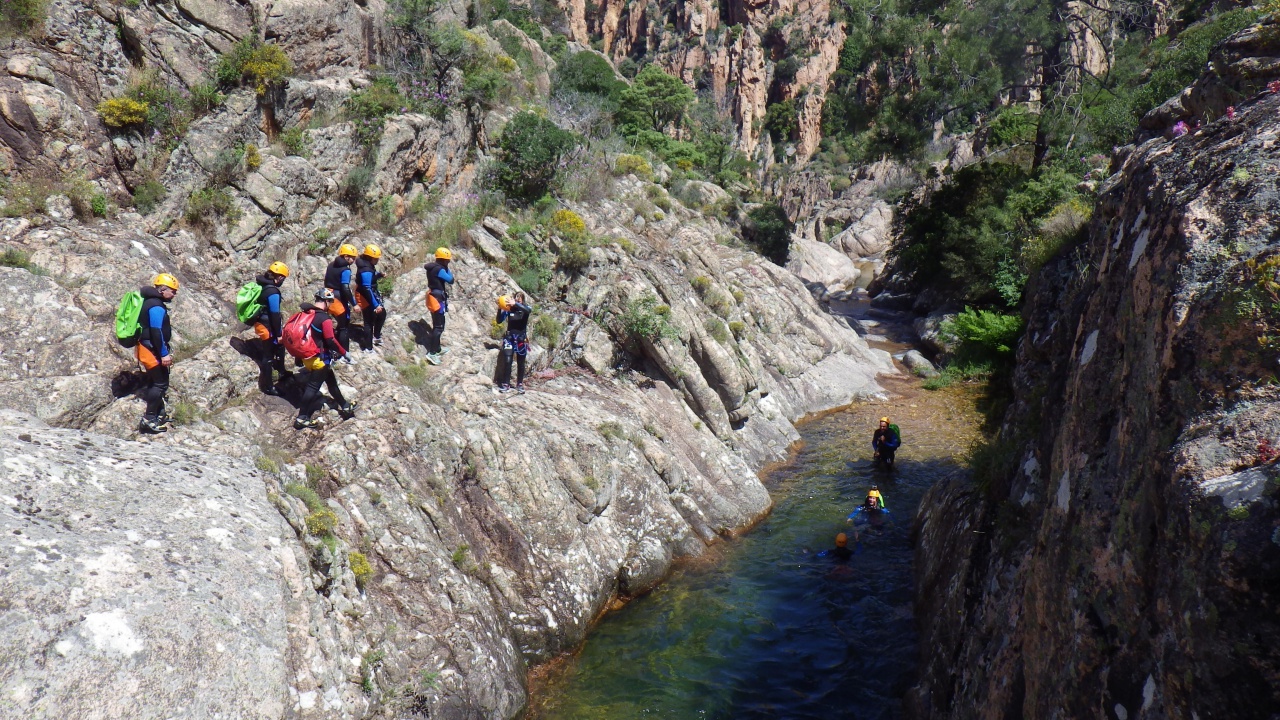 Petite marche dans le canyon du Dardu